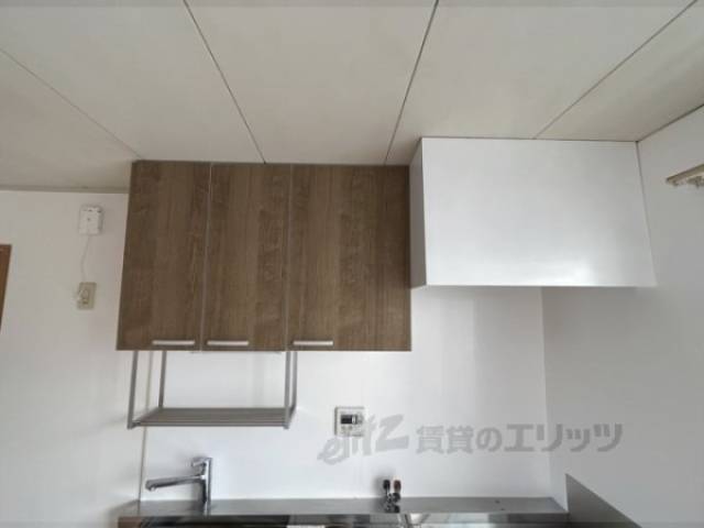 キッチン　上部収納