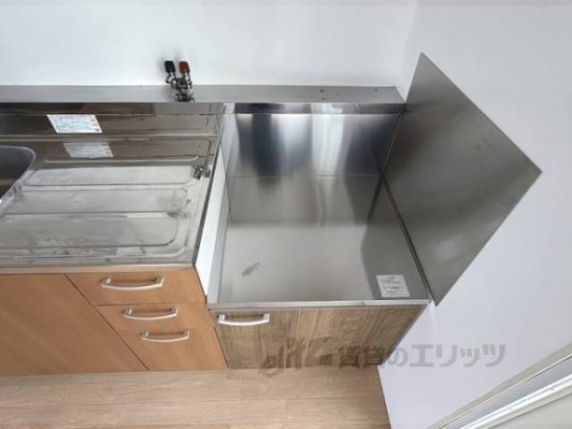 キッチン　コンロ置き場