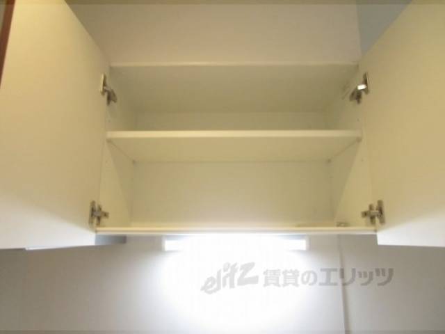 キッチン　上収納