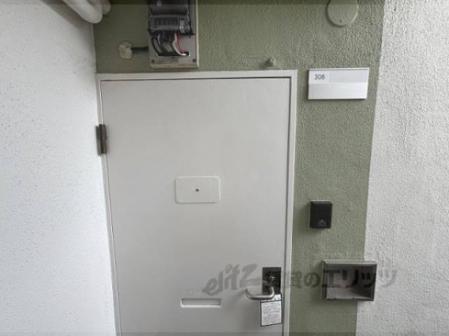 玄関　インターフォン