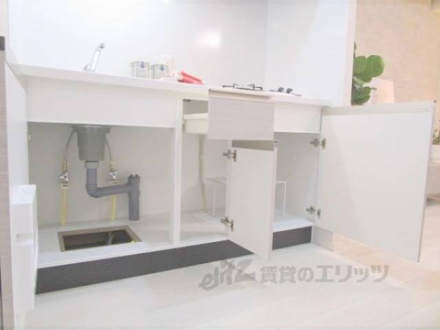 キッチン　キッチン下部収納