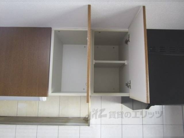 キッチン　収納