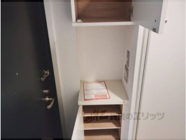 下駄箱　冷蔵庫、電子レンジ