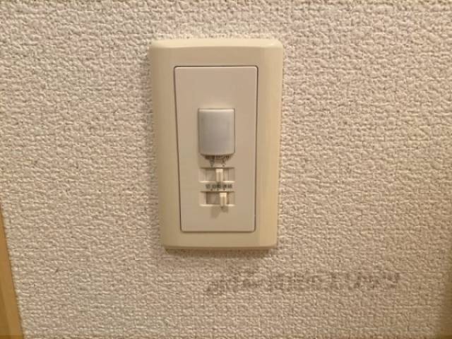 自動センサ照明ボタン