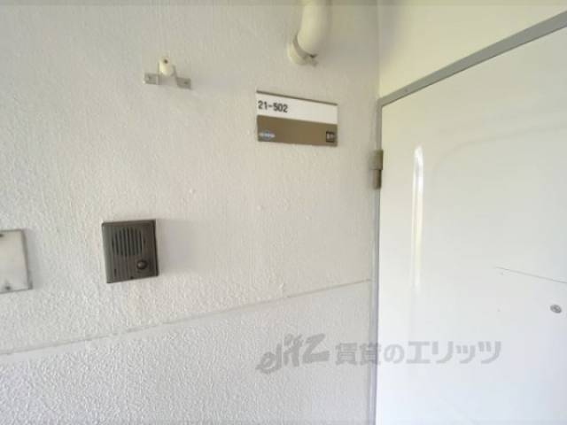 玄関　インターホン