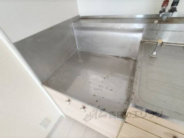 キッチン コンロ置場