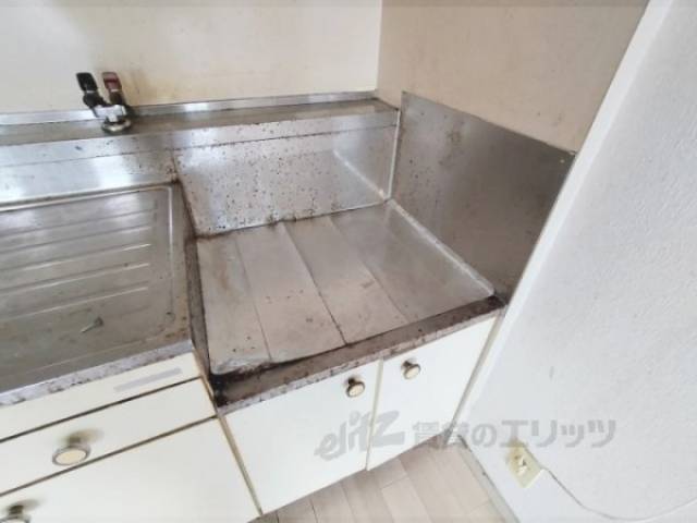 キッチン　コンロ置場