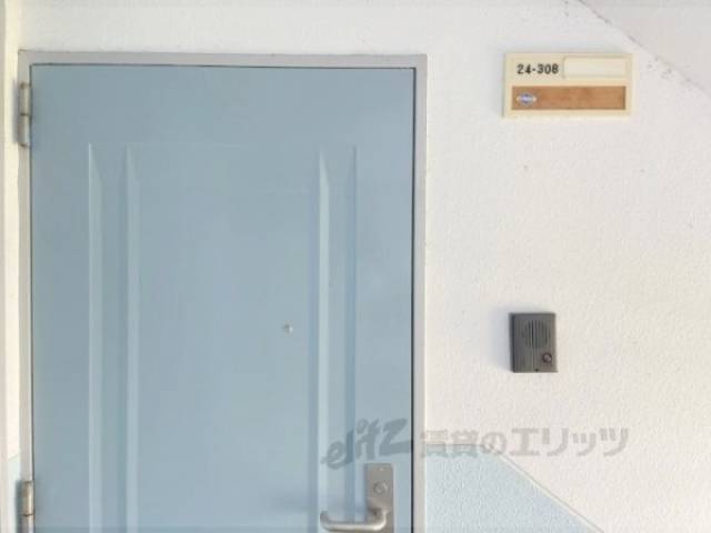 玄関　インターホン
