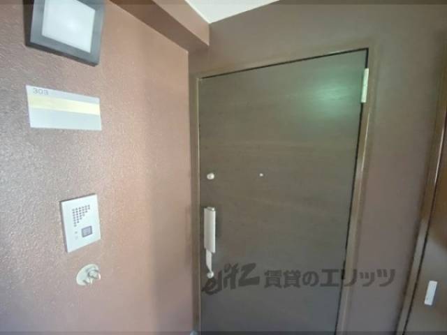 玄関　インターホン