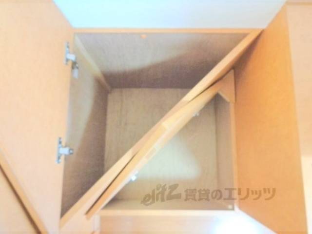 収納　階段