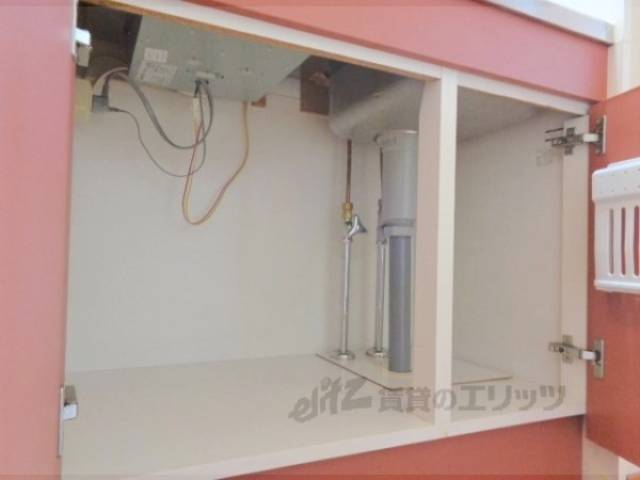 収納　キッチン下