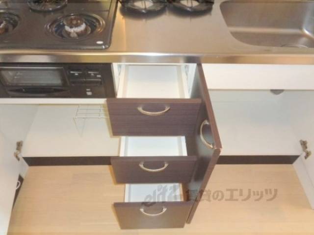 キッチン　収納