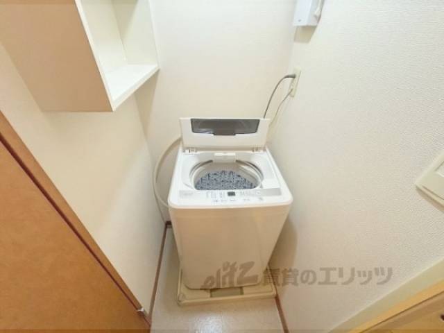 洗濯機置場　洗濯機