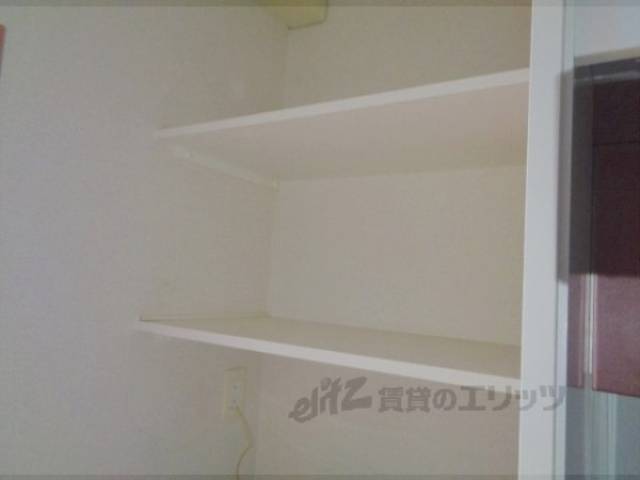 洗濯機置場　収納