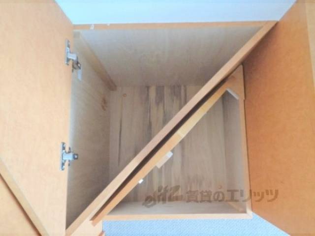 収納　階段収納