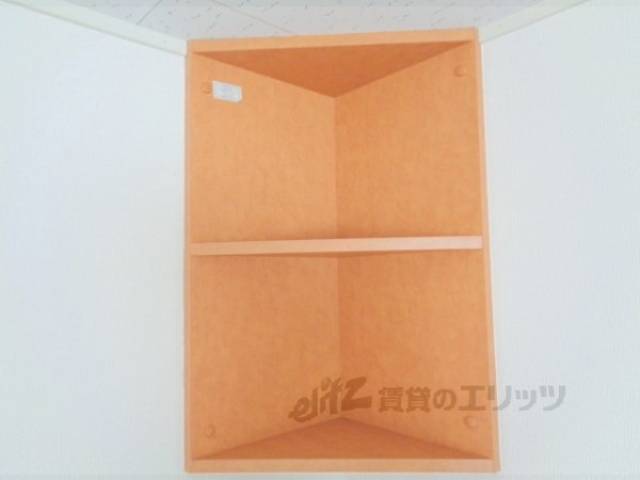 収納　ベッド上収納