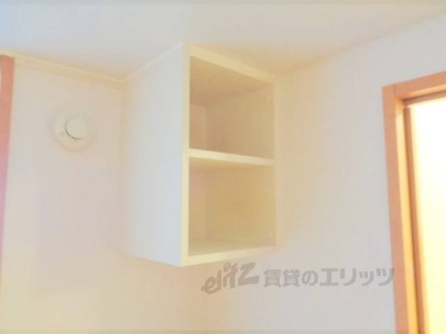冷蔵庫置場　収納