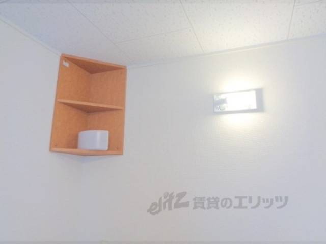 洋室　照明・収納