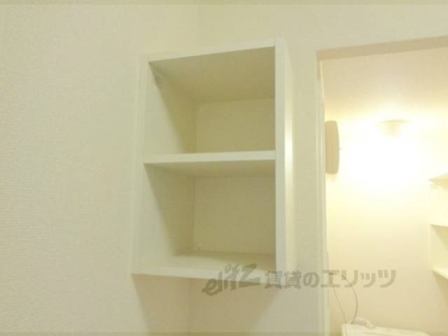 冷蔵庫置場　収納