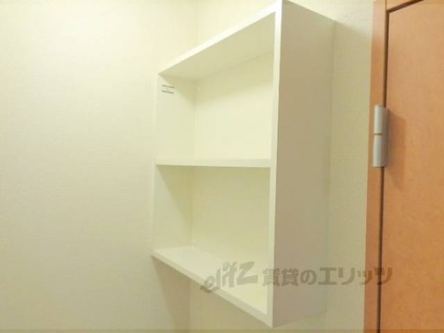 洗濯機置場　収納