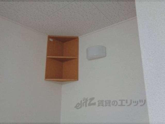 洋室　収納