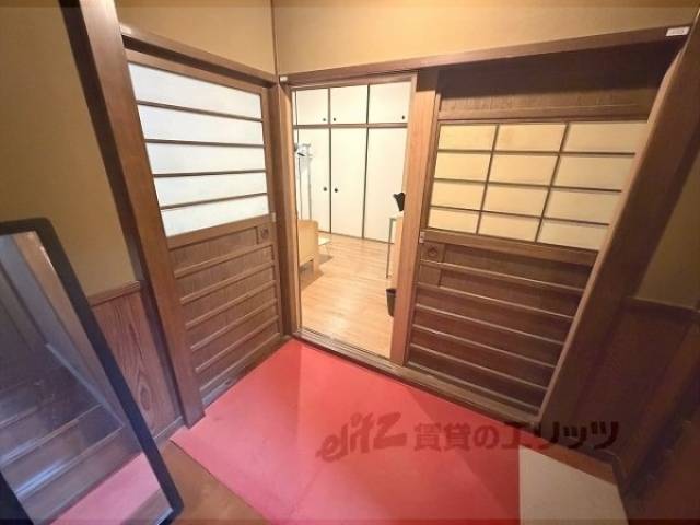 洋室　入口
