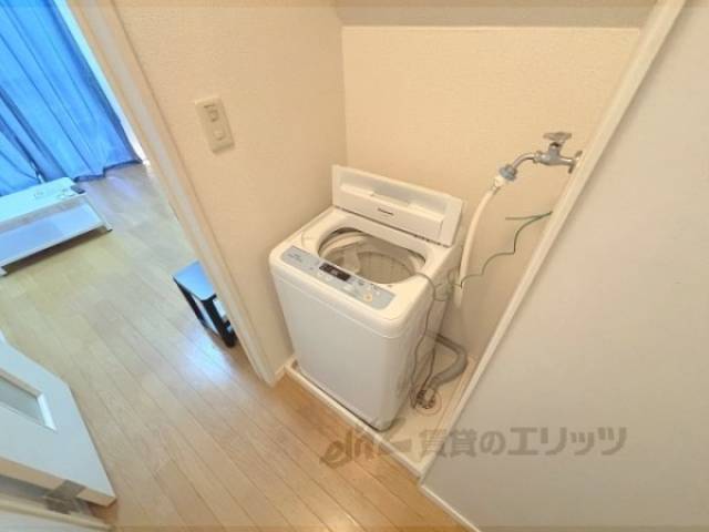 洗濯機置場　洗濯機