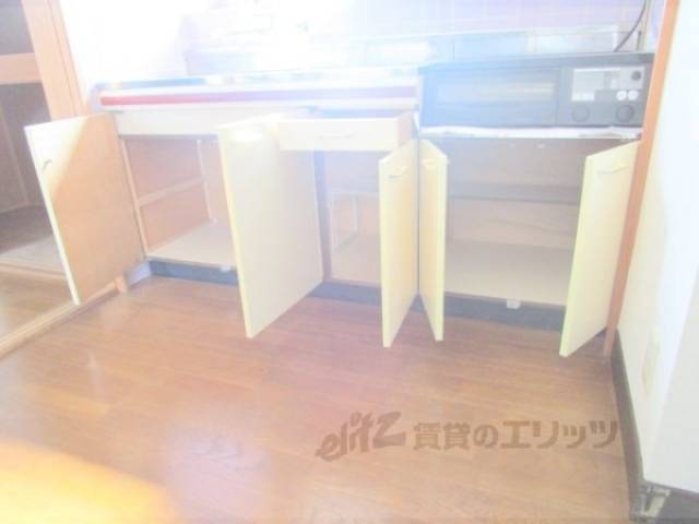 キッチン　収納