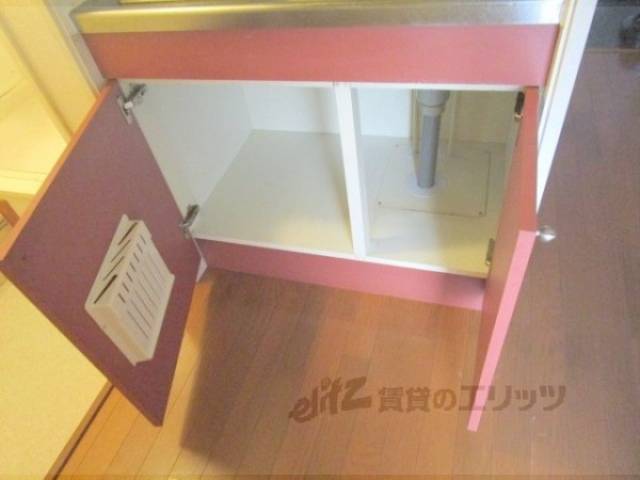 キッチン　下部収納