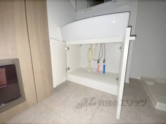 洗面所　洗面化粧台収納