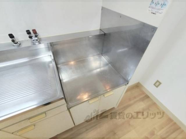 キッチン　コンロ置場