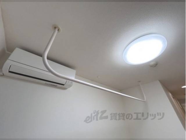 室内干し竿掛け