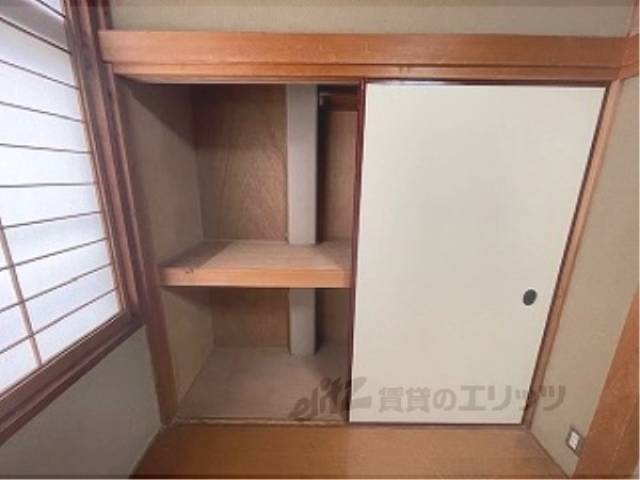 和室　押入