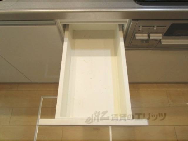 キッチン　下部収納