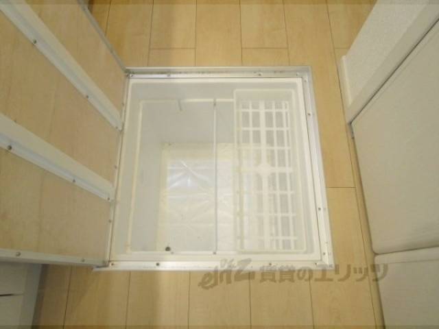 収納　床下収納