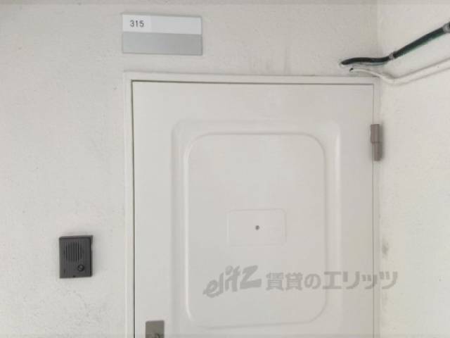 玄関　インターホン