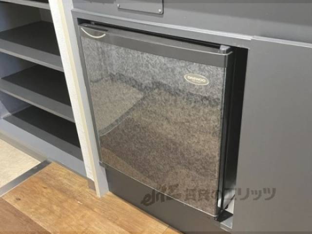 キッチン　小型冷蔵庫