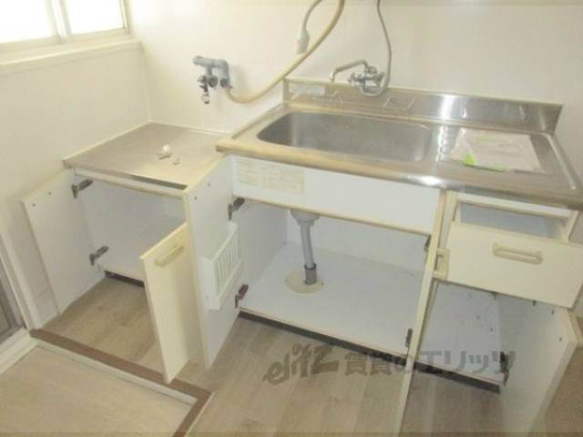 キッチン　下部収納