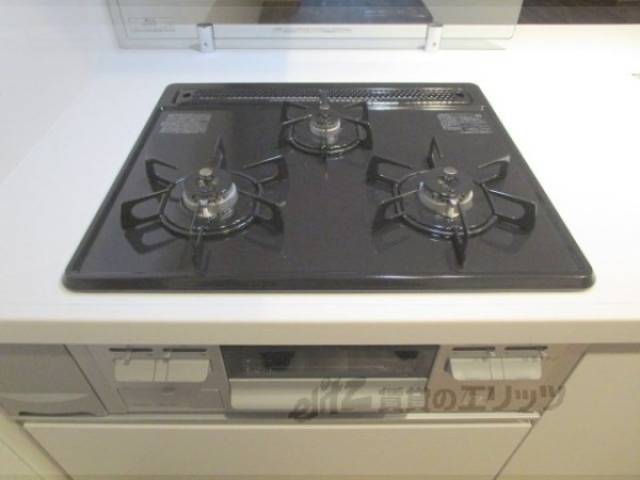 キッチン　ガス3口コンロ