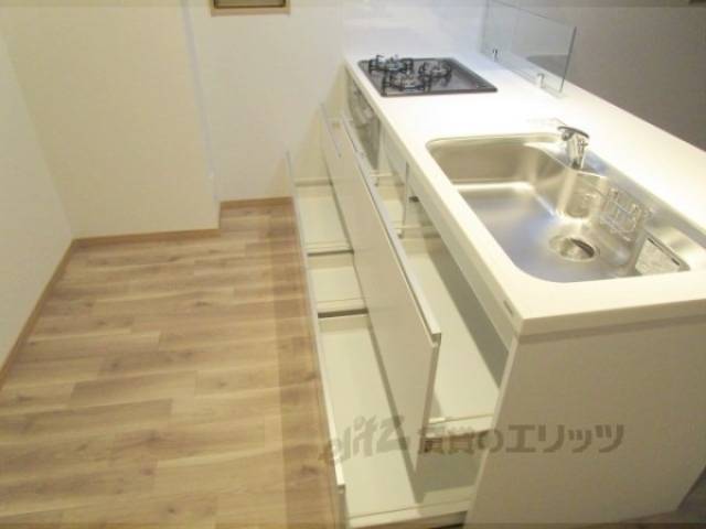 キッチン　キッチン下部収納