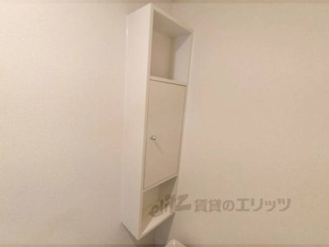 トイレ　棚