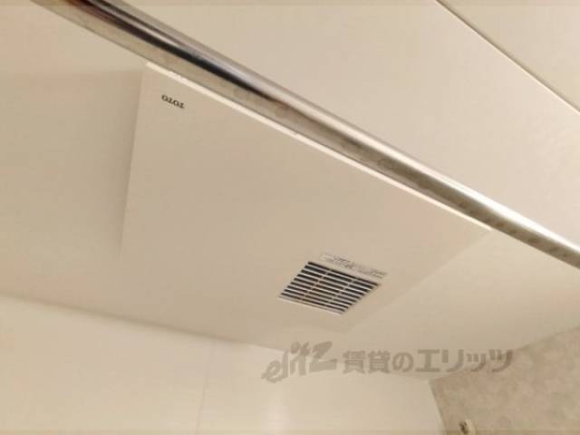 浴室乾燥機　洋室照明