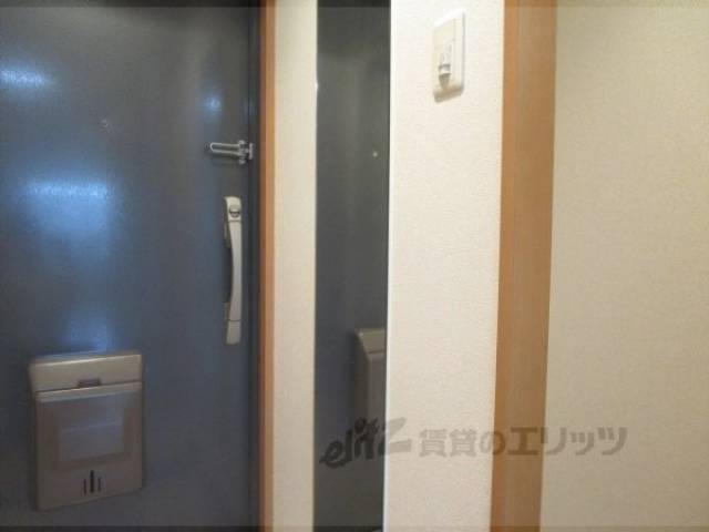 玄関　姿見
