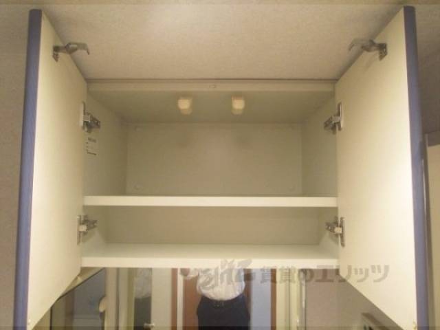 洗面所　上部収納