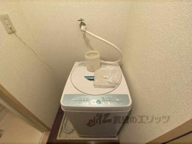 洗濯機置場　洗濯機