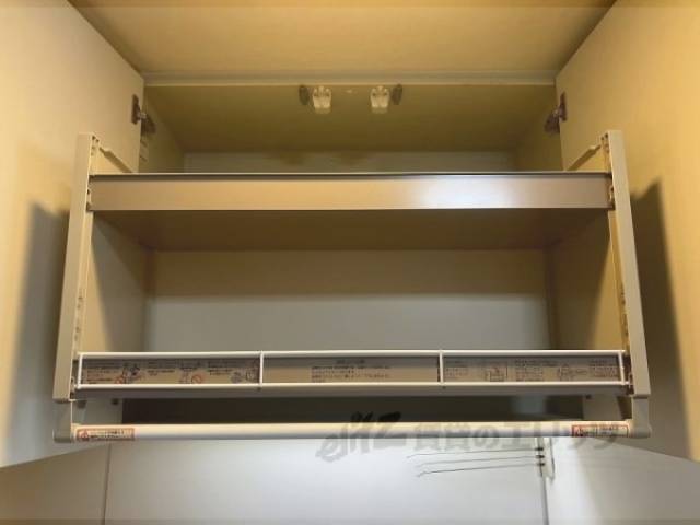 キッチン　上部収納