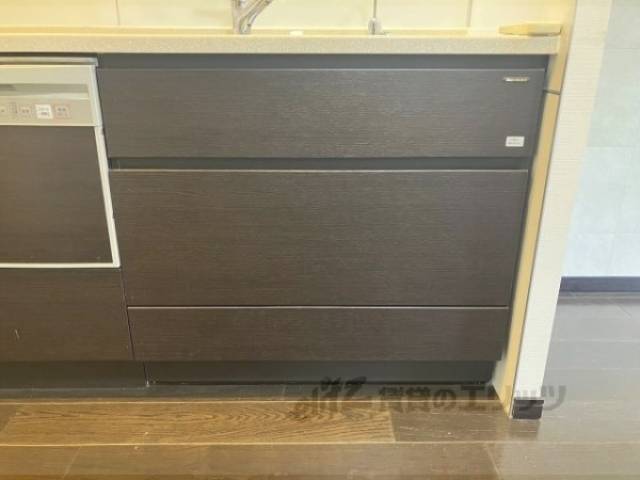 キッチン　下部収納