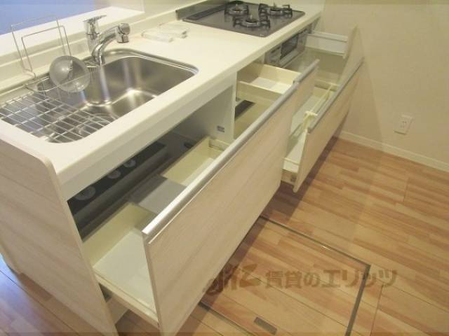 キッチン　下部収納