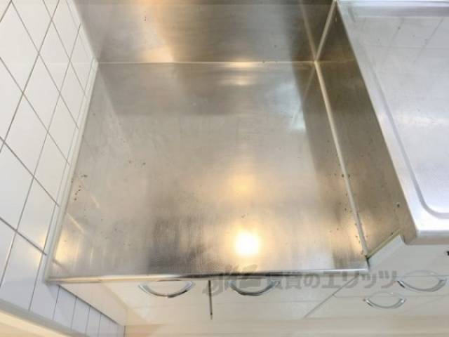 キッチン　コンロ置き場