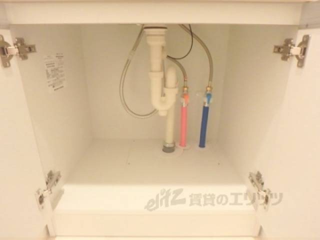 洗面所　洗面所下部収納